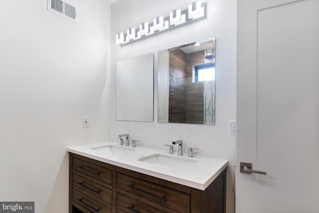 3118 Ridge Avenue - Photo 17