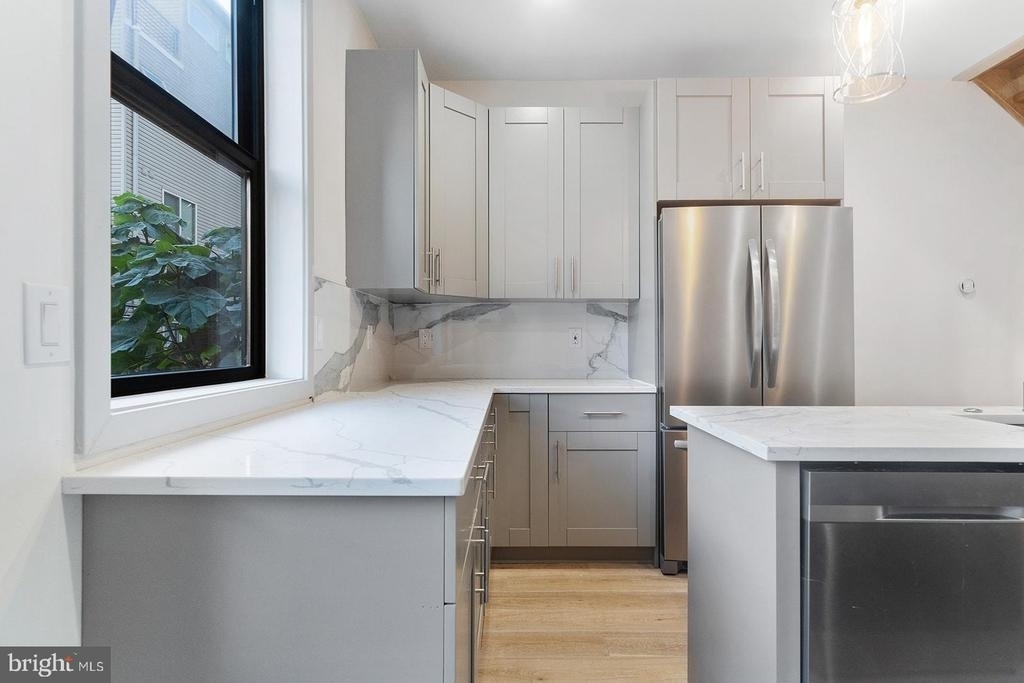 3118 Ridge Avenue - Photo 9