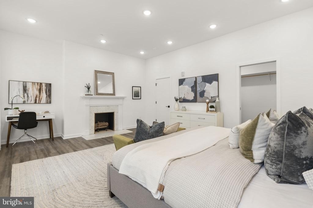 1602 Locust Street - Photo 13