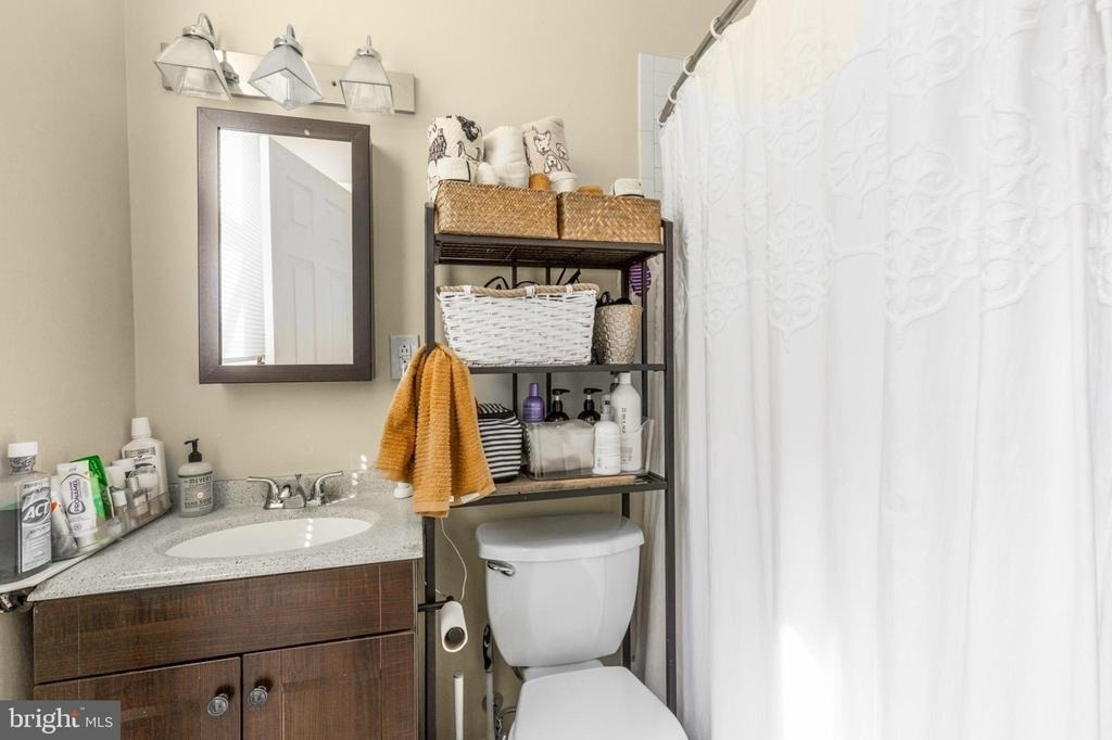 1324 Locust Street - Photo 8