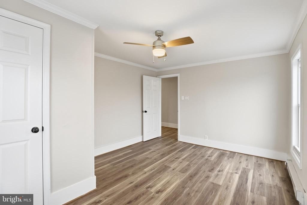 319 E A Street - Photo 9