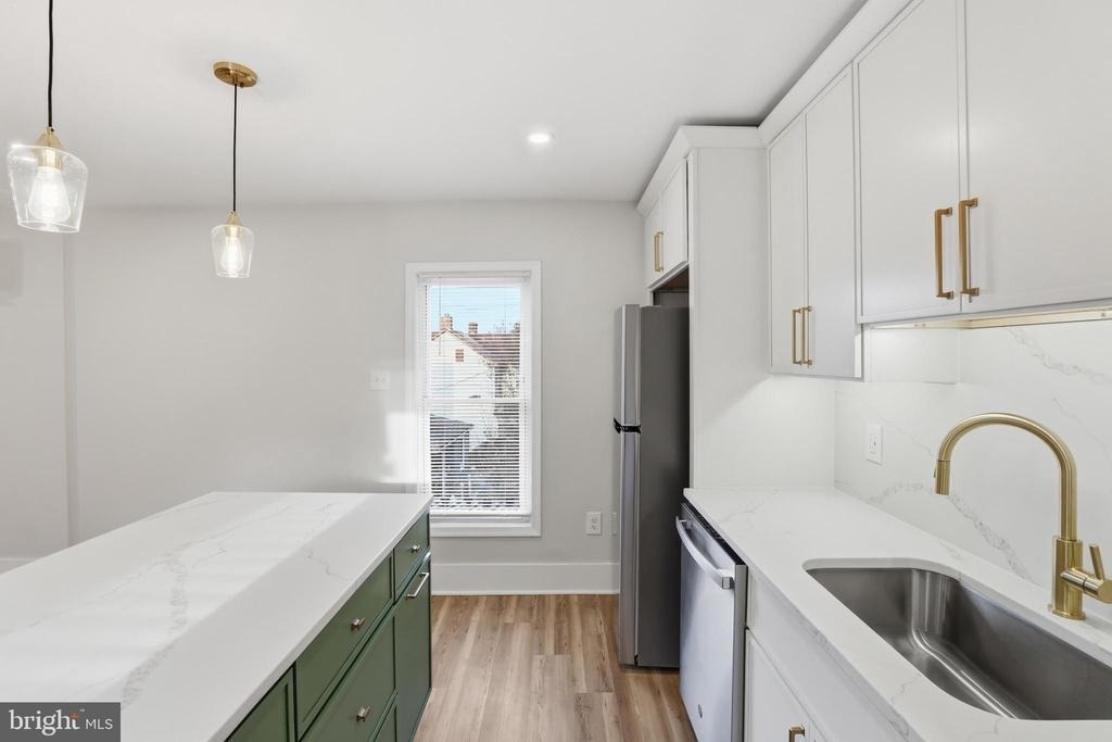 319 E A Street - Photo 20