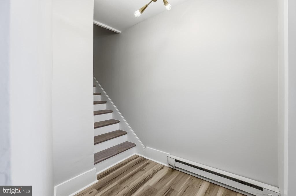 319 E A Street - Photo 4