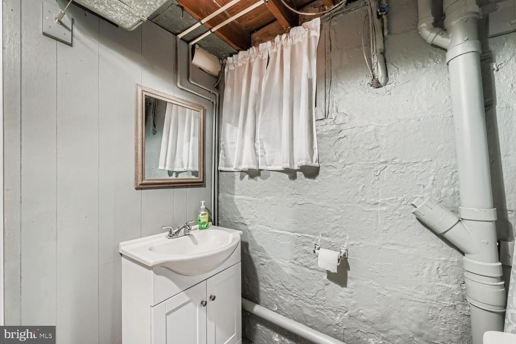 515 Taney Avenue - Photo 18