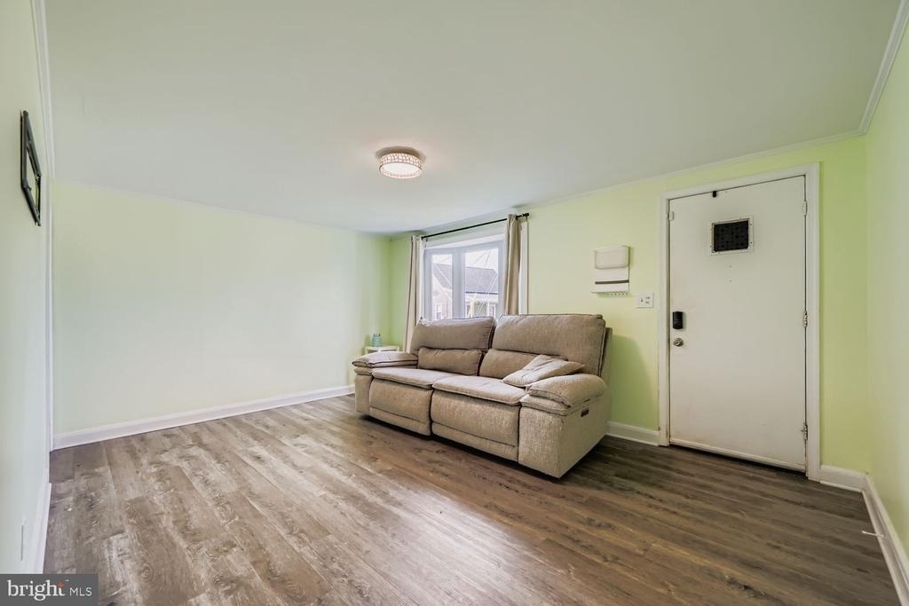 515 Taney Avenue - Photo 3