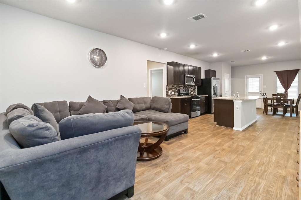2845 Wolfcreek - Photo 3