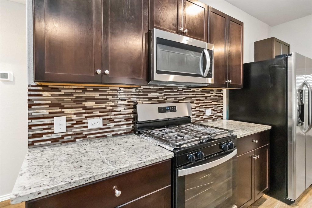 2845 Wolfcreek - Photo 11