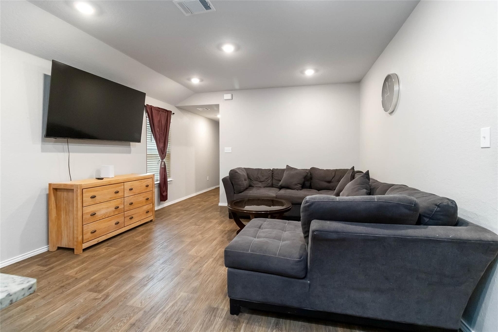 2845 Wolfcreek - Photo 2