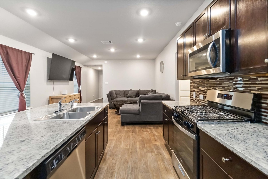 2845 Wolfcreek - Photo 9