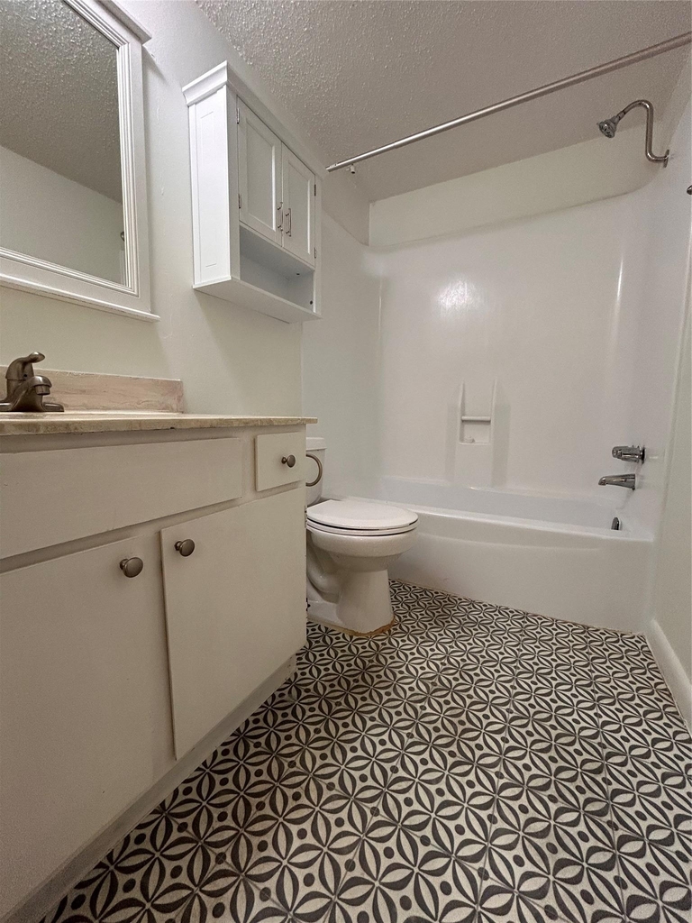 808 Winflo Dr - Photo 4