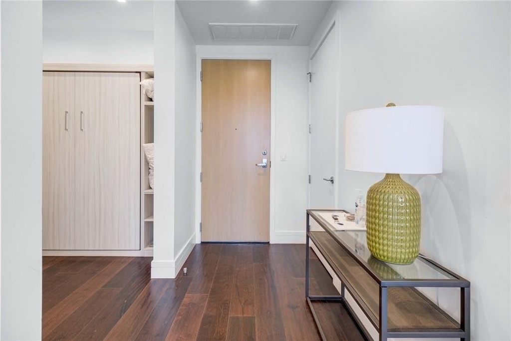 501 West Ave - Photo 2