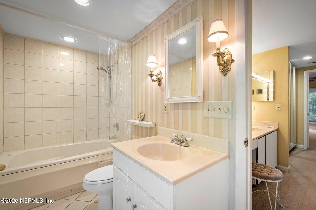 10137 Leisure Lane S - Photo 7