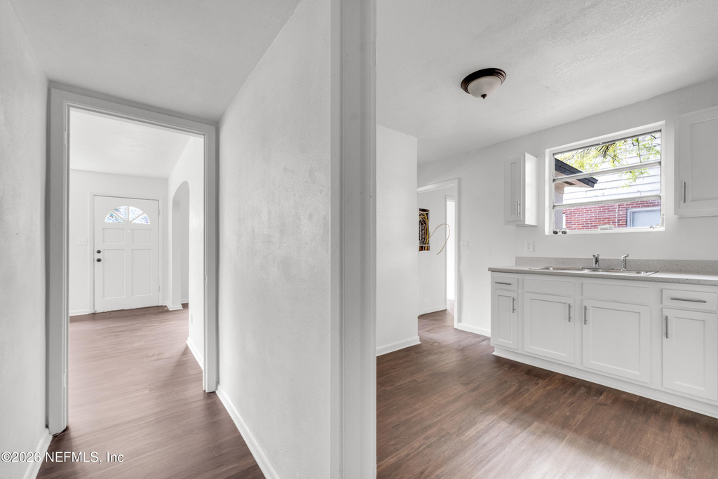 503 W 16th Street - Photo 14