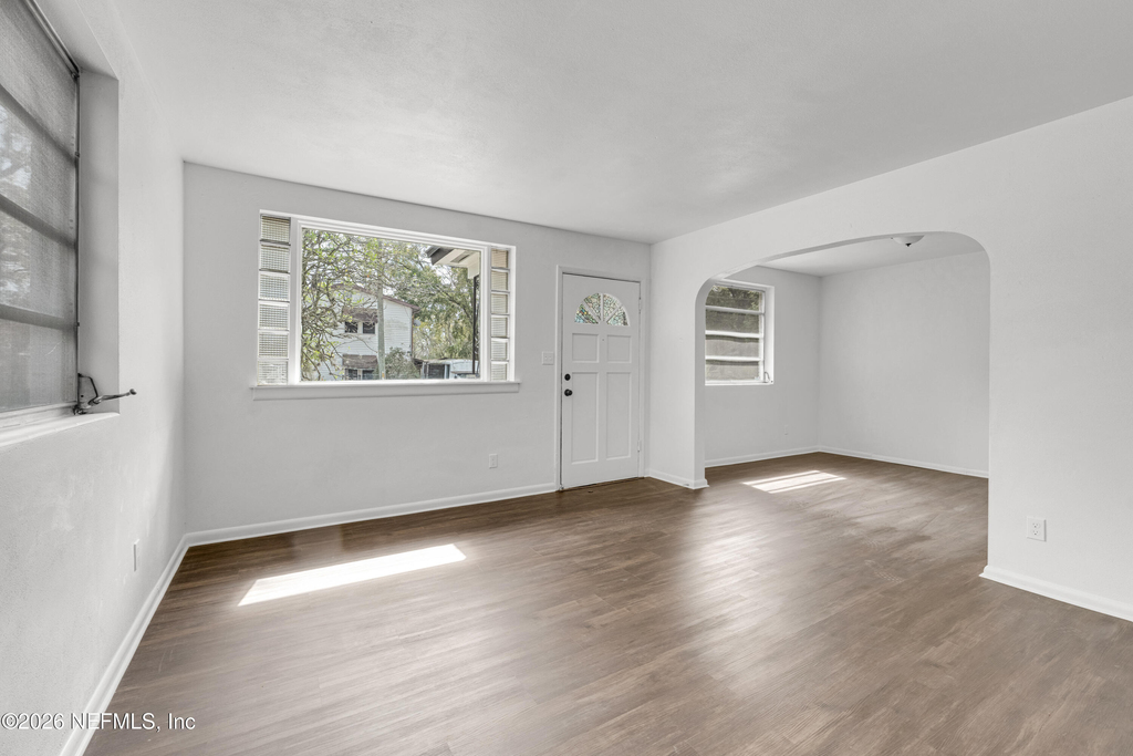 503 W 16th Street - Photo 4