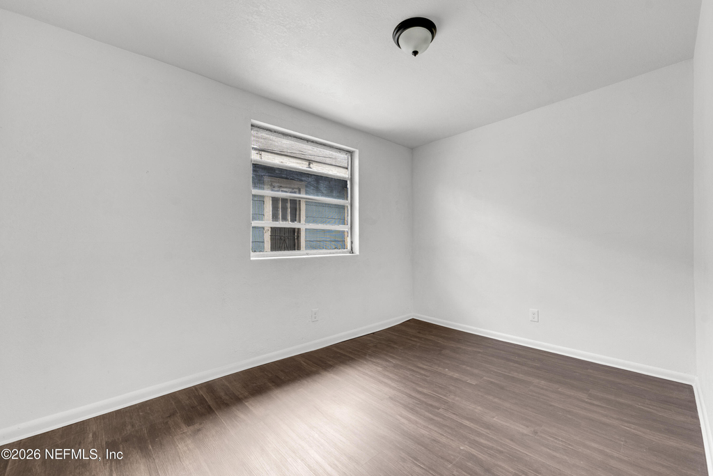 503 W 16th Street - Photo 9