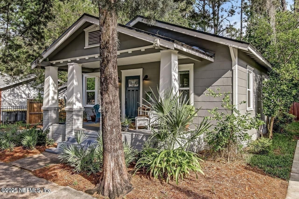 1117 Cedar Street - Photo 1