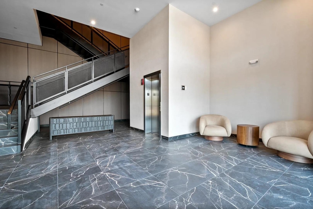 728 Waukegan Road - Photo 15