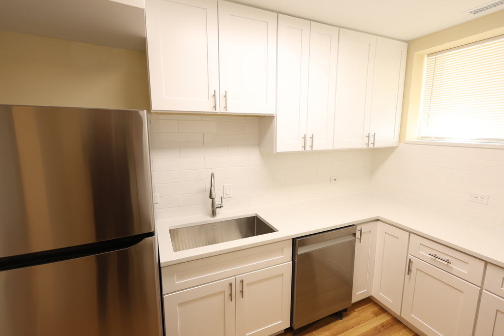 6157 W Belmont Avenue - Photo 6