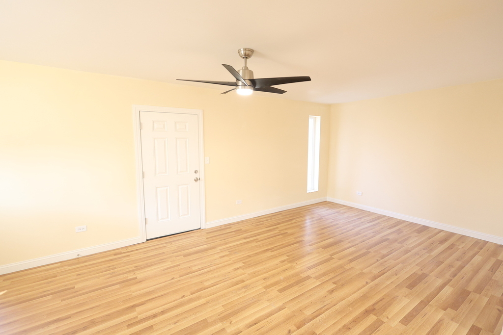 6157 W Belmont Avenue - Photo 1