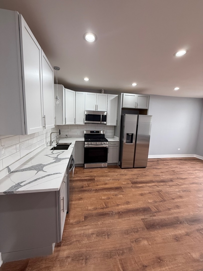 4907 W Walton Street - Photo 5