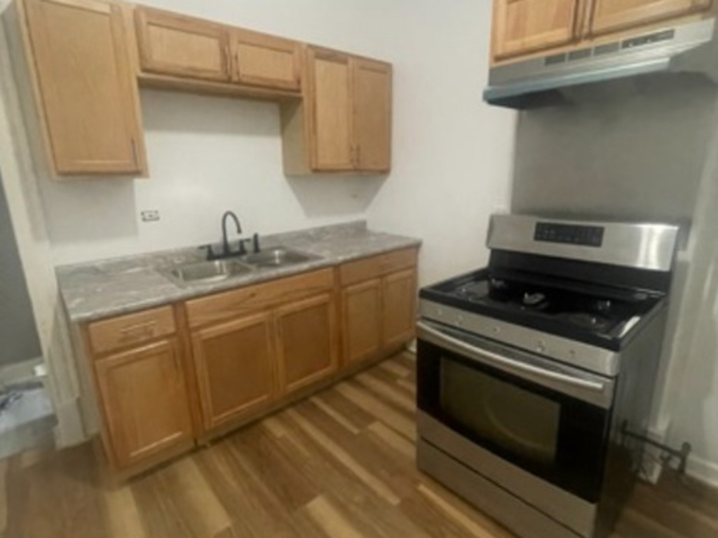 7352 S Yale Avenue - Photo 0