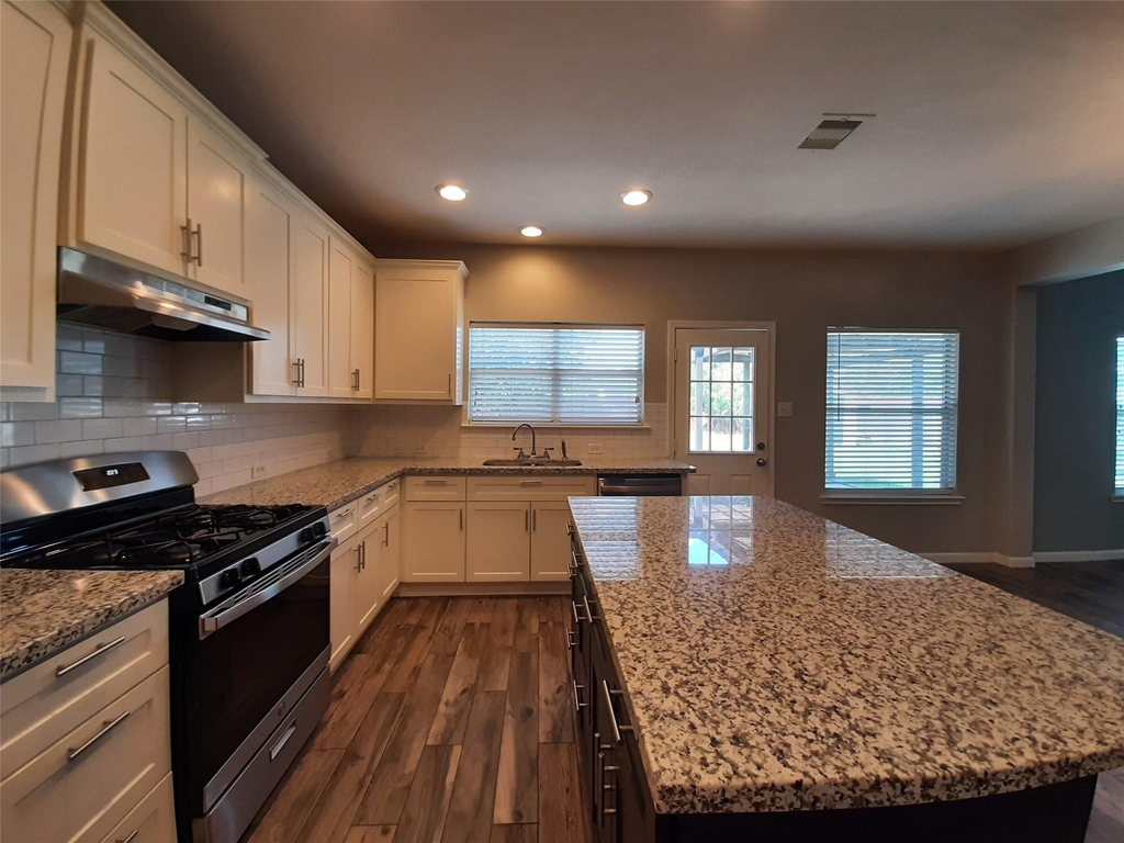 20526 Rustic Rail Court - Photo 8