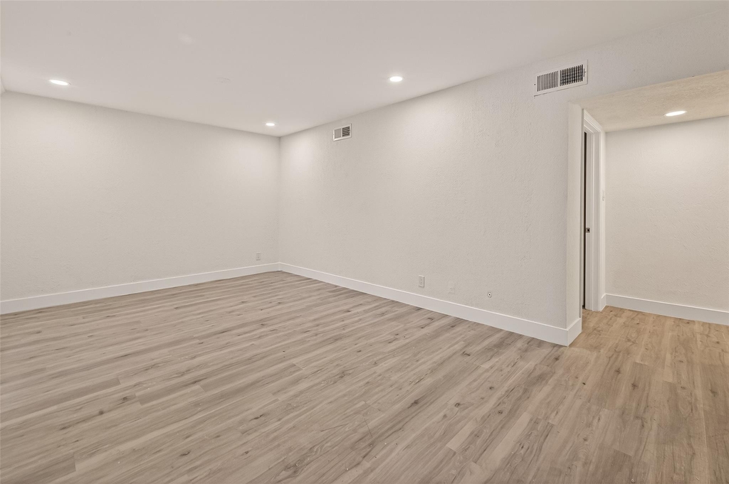3300 Yorktown Street - Photo 8