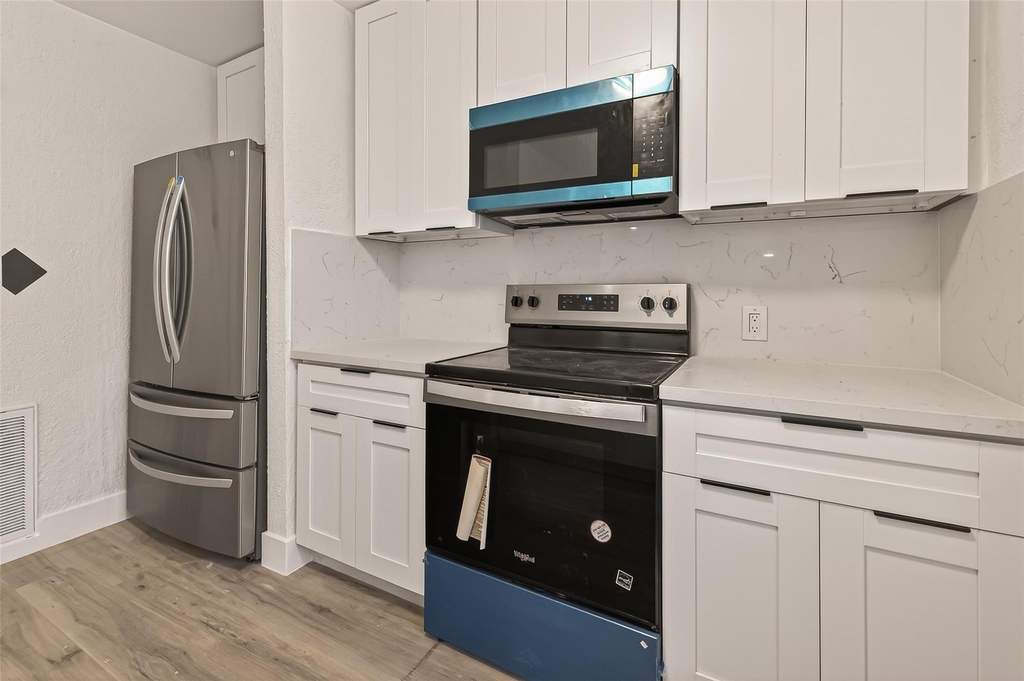 3300 Yorktown Street - Photo 13