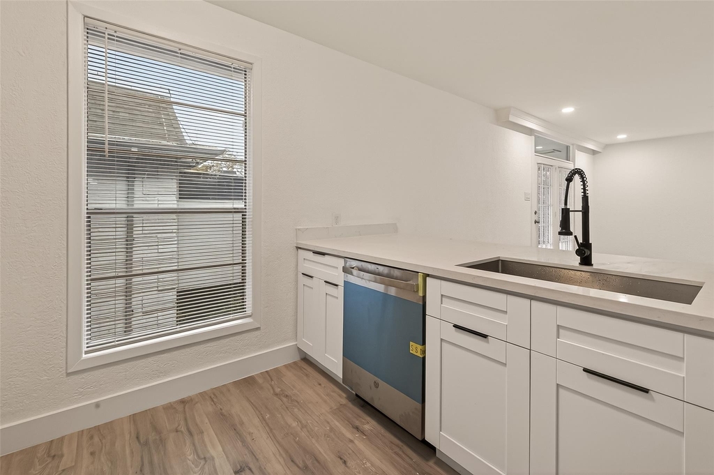 3300 Yorktown Street - Photo 11