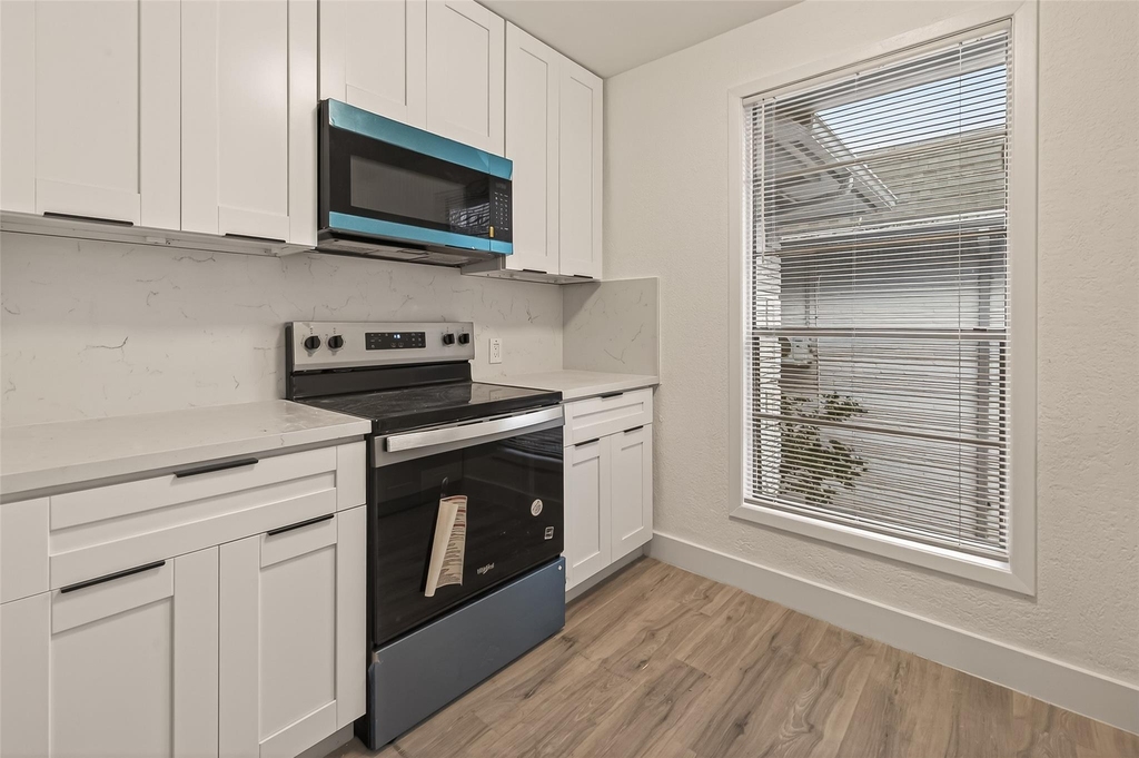 3300 Yorktown Street - Photo 12