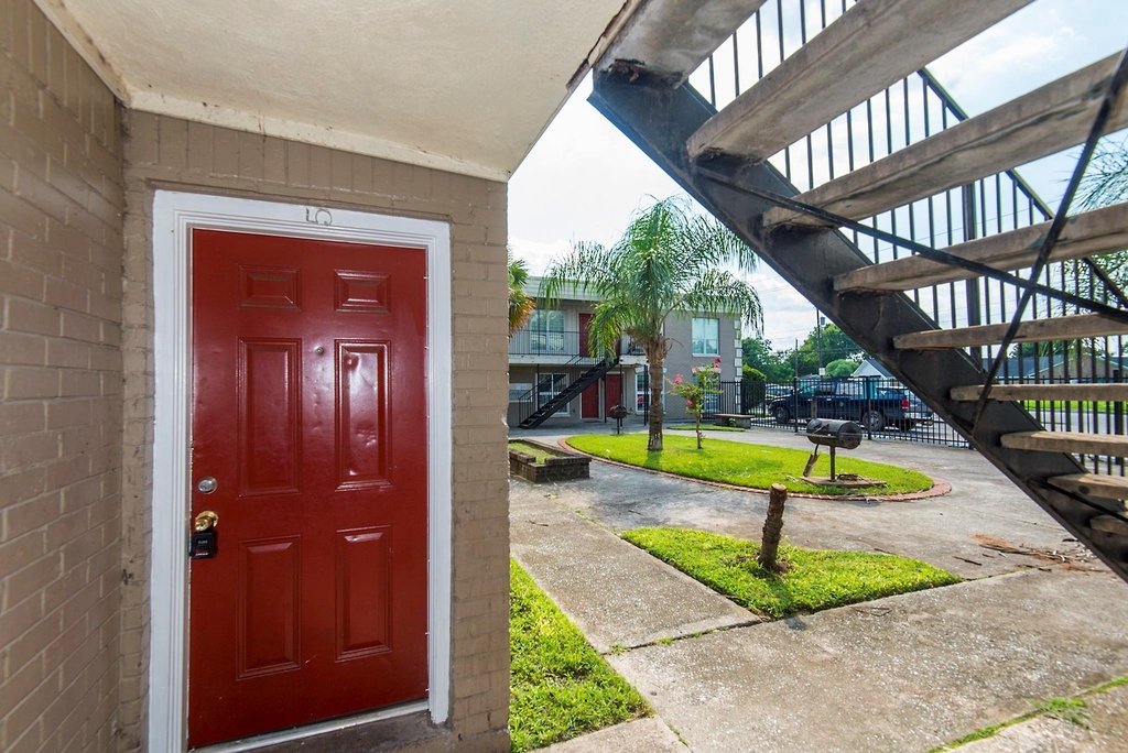 6810 Westover Street - Photo 1