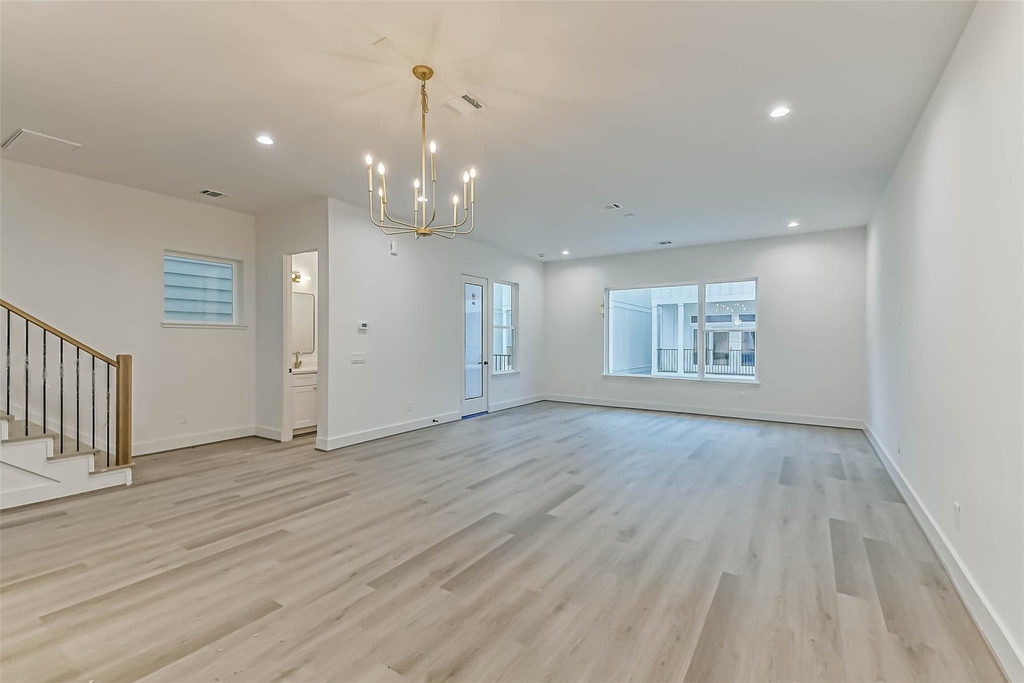 7709 Earl Rudder Way - Photo 6
