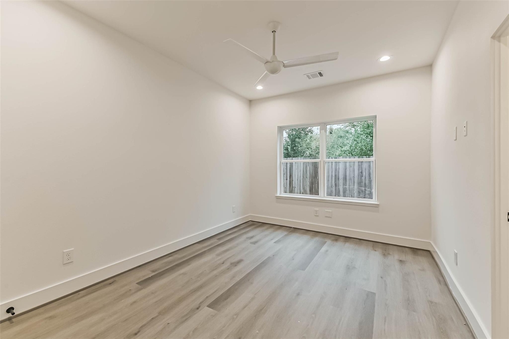 7709 Earl Rudder Way - Photo 8