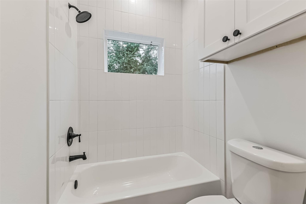 7709 Earl Rudder Way - Photo 11