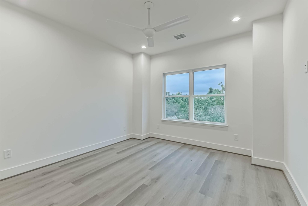 7709 Earl Rudder Way - Photo 20