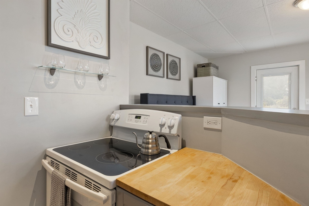 792 Grove - Photo 11