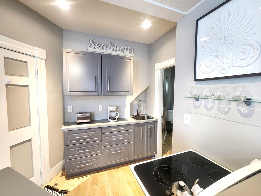 792 Grove - Photo 2
