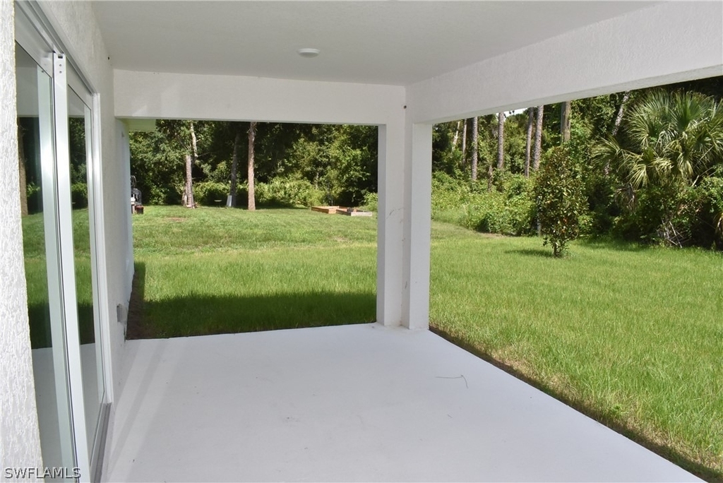 20217 Renwick Avenue - Photo 10