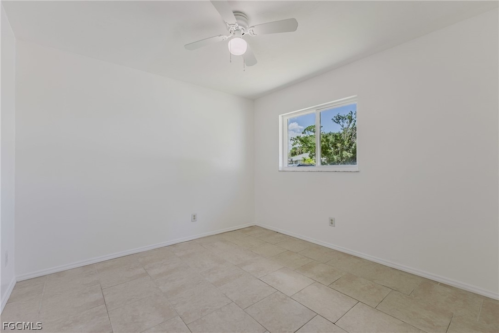 16599 Davis Road - Photo 20