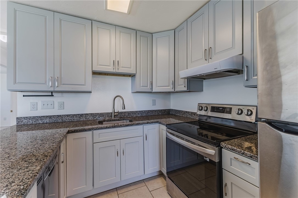 16599 Davis Road - Photo 14