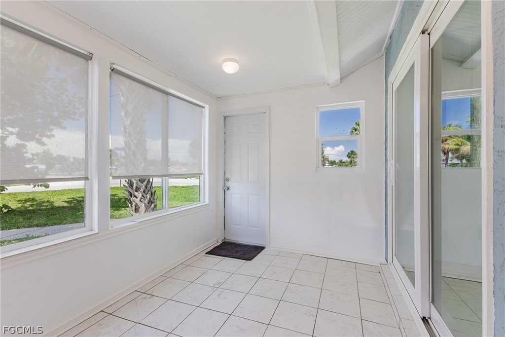 16599 Davis Road - Photo 23