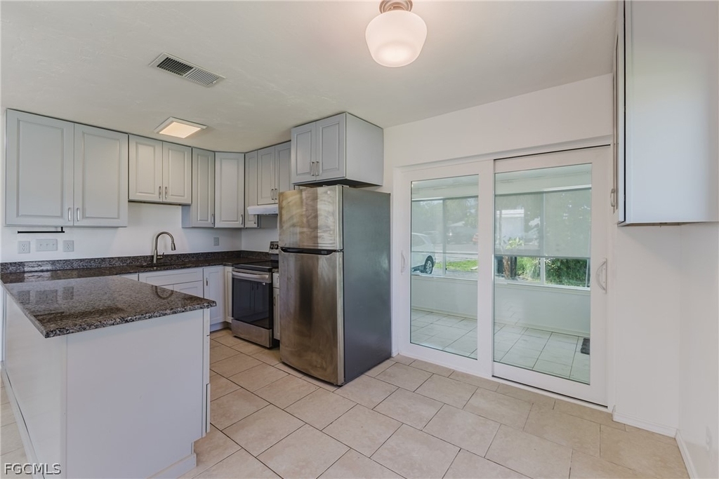 16599 Davis Road - Photo 10