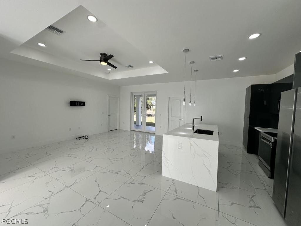 325 Paulcrest Avenue - Photo 2