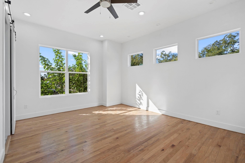 2022 Thonig Road - Photo 3
