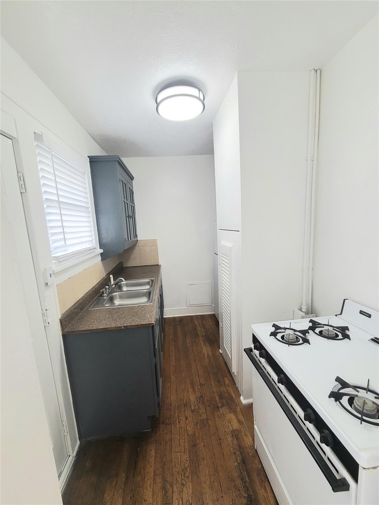 4414 Woodside Street - Photo 7