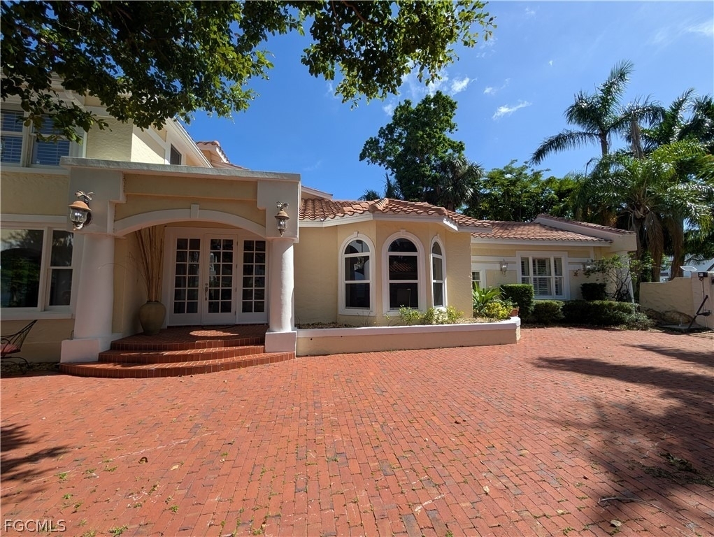 2878 Valencia Way - Photo 3
