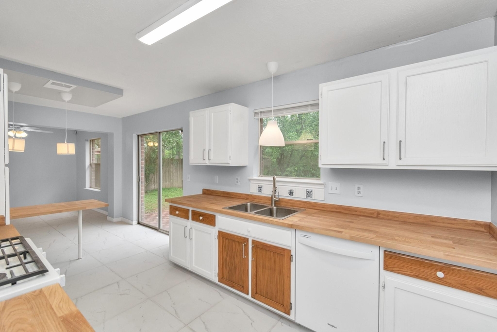 3626 Nutwood Lane - Photo 21