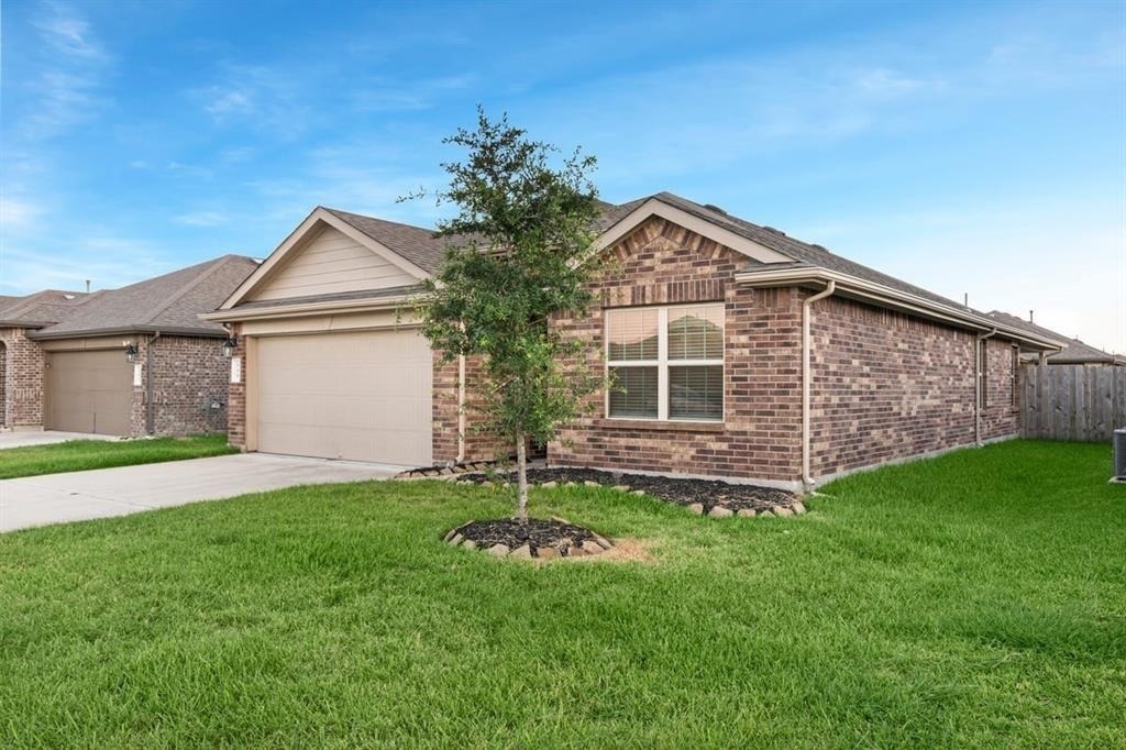 518 Poppy Field Court - Photo 1