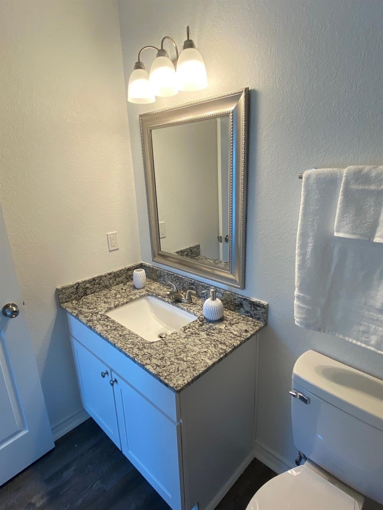 24029 Wildwood - Photo 19