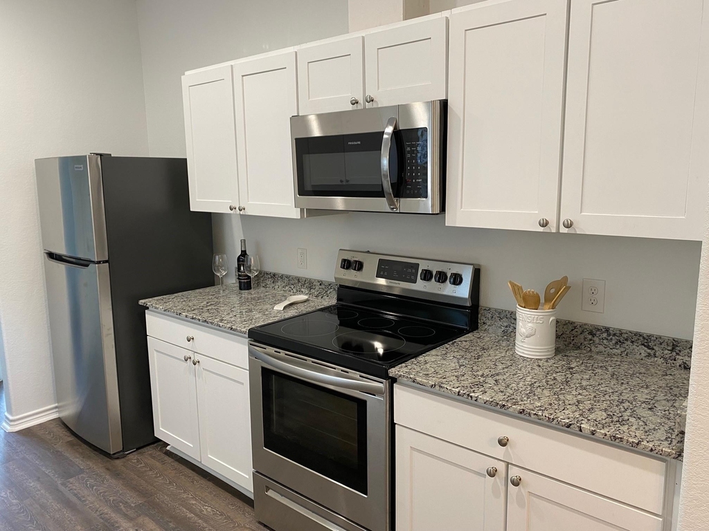 24029 Wildwood - Photo 7